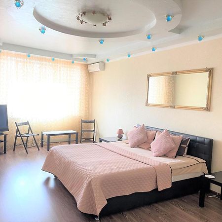 Luxcityapart On Olievskaya Kiev Dış mekan fotoğraf