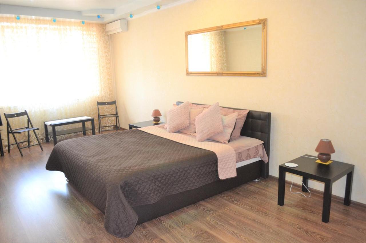 Luxcityapart On Olievskaya Kiev Dış mekan fotoğraf