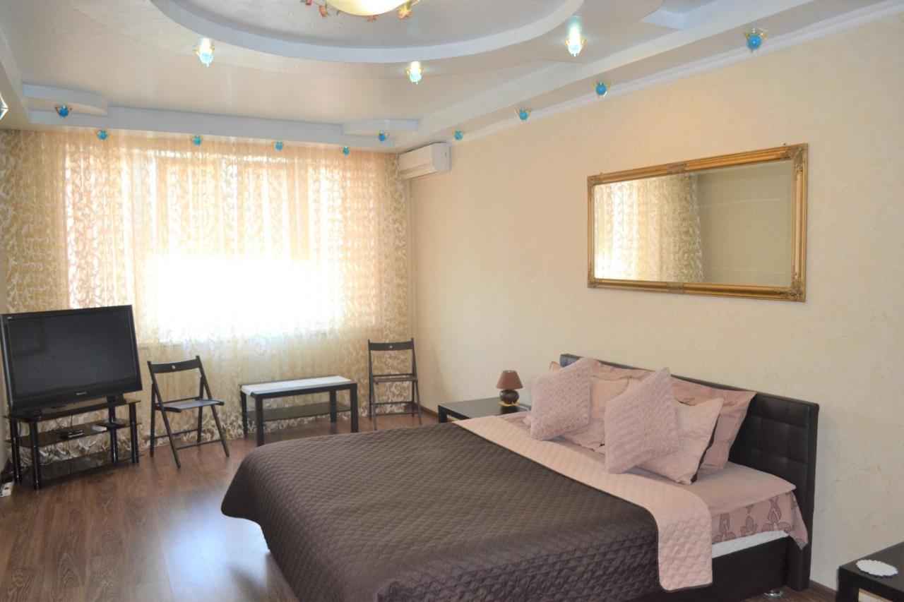 Luxcityapart On Olievskaya Kiev Dış mekan fotoğraf