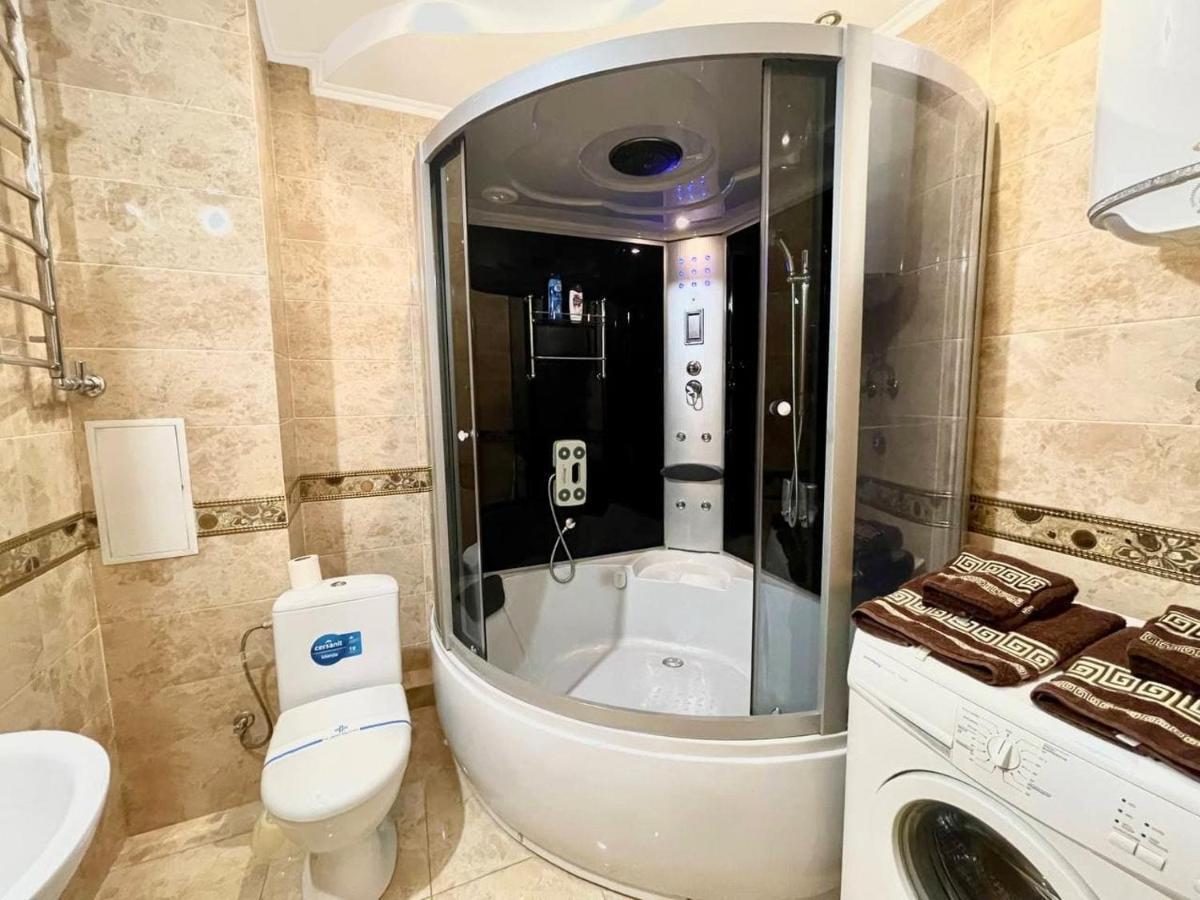 Luxcityapart On Olievskaya Kiev Dış mekan fotoğraf