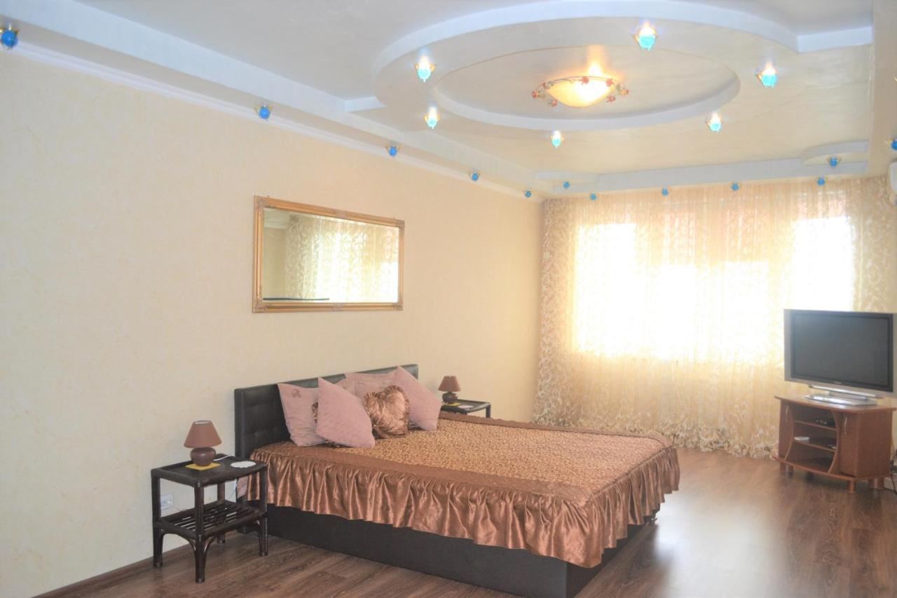 Luxcityapart On Olievskaya Kiev Dış mekan fotoğraf